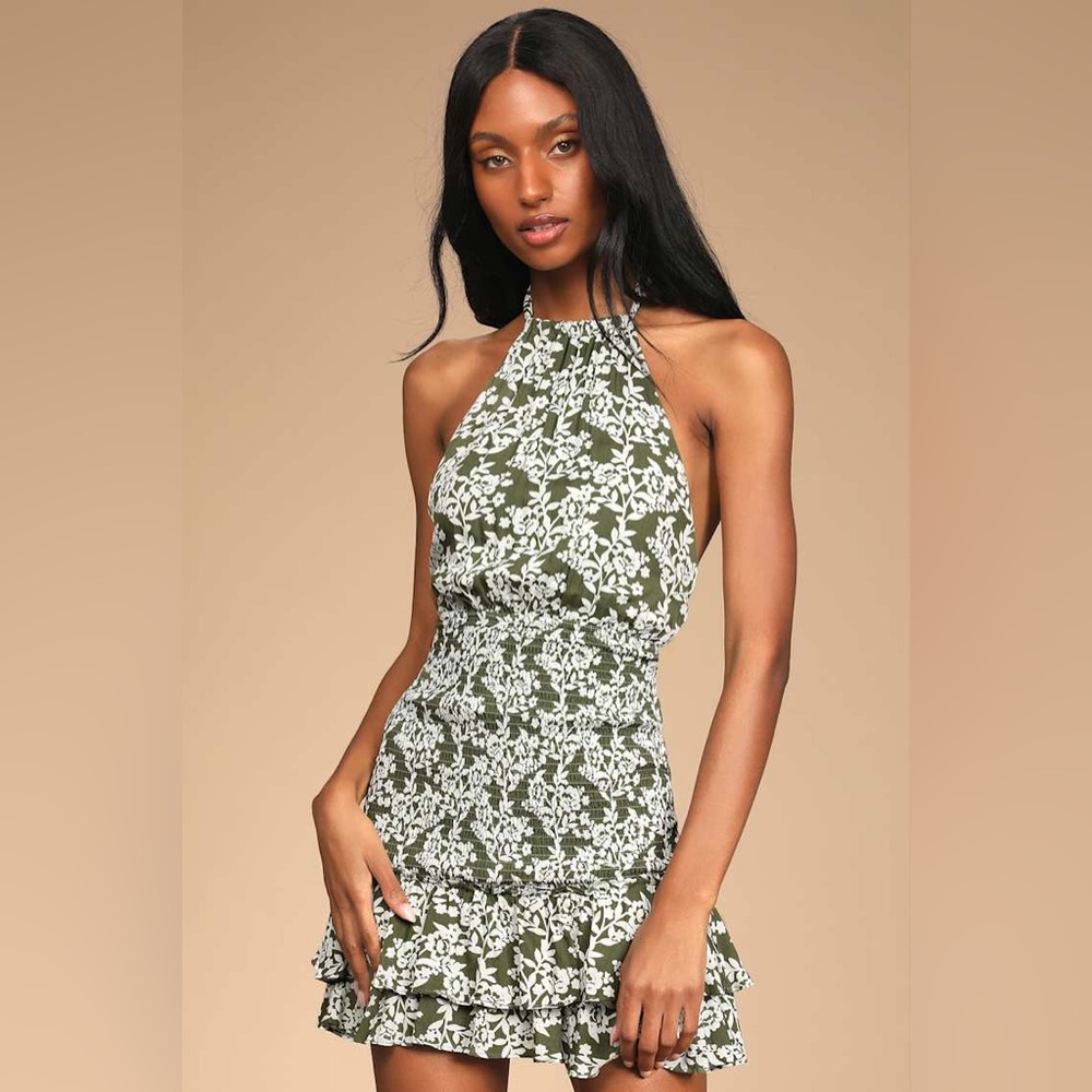 NWT Lulu’s Size M Budding Palette Green Floral Print‎ Smocked Halter Mini Dress